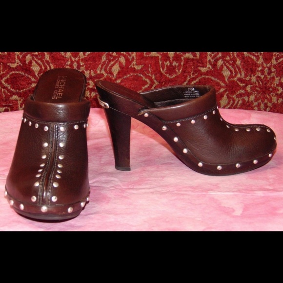 KORS Michael Kors Shoes - MICHAEL KORS brown leather 5.5 mules / clogs✨